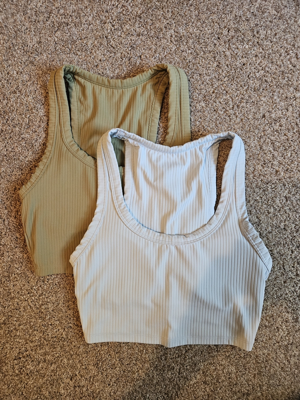 NWOTs Women's All In Motion Ribbed Scoop Neck Tank Crop Top Set